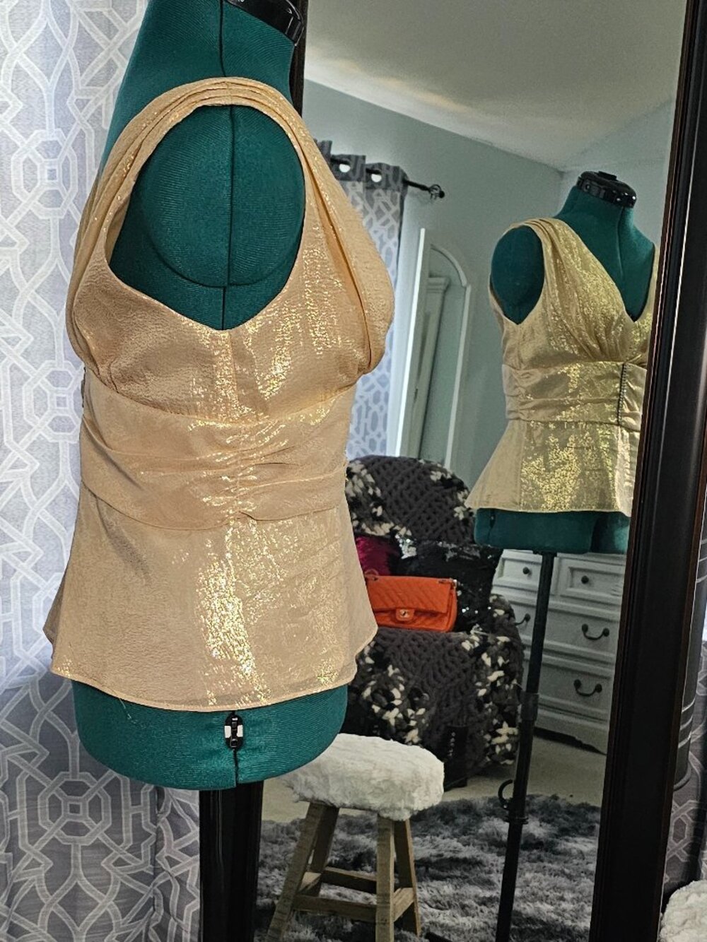 Jessica Howard Evenings Metallic Gold Peplum Top – Size 10 - Picture 4 of 5